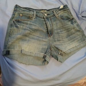 Woman's size 8 Levi's shorts